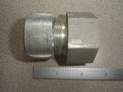 Cabo Remke 1" NPT fêmea RSRF-314, cabo reto 0,750" - 0,875", novo na caixa - Imagem 1 de 3