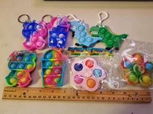MIP-Push Pop Bubble Silicone Sollievo Stress Sensoriale Fidget Arcobaleno Giocattoli Set 8 Pezzi - Foto 1 di 3
