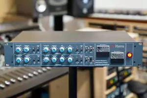 Neve 33609/N Stereo Compressor Limiter - Picture 1 of 2