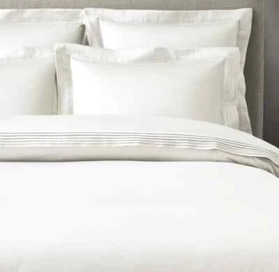 HERRAJES DE RESTAURACIÓN Edredón Italiano Micro-Plisado 600 Satén CALF KING ~ BLANCO Foto 1 de 4