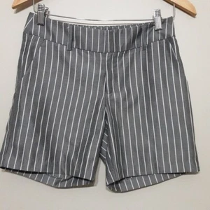 THML Anthropologie Damen Stripped Dray Short XS Freizeit Urlaub Retro Y2K Strand - Bild 1 von 6