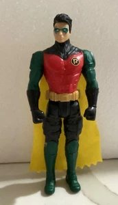 DC Multiverse Batman ROBIN 2019 Modellino posabile con mantello giallo 6" - Foto 1 di 6