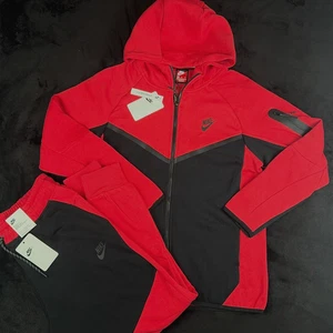 Men’s Nike Tech Fleece Sweatsuit Sportswear Tracksuit Color Red/Black Size 2XL - Picture 1 of 3