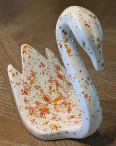 Vintage 1978 orange grün gesprenkelt weiß Keramik Schwan Gästetuch Halter Dekor - Bild 1 von 5