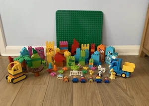 Lego Duplo Brick Bundle with Baseplate Animals & Figures - Picture 1 of 3