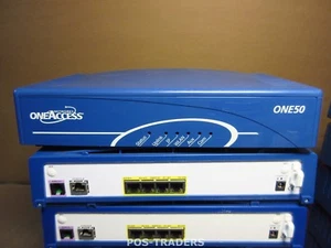 Modem réseau routeur OneAccess One50 A4E/B Mo 4 ports - bloc d'alimentation / câbles exclus - Photo 1/4
