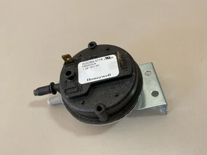 OEM ICP HEIL TEMPSTAR COMFORTMAKER 1170947 1.38WC PRESSURE SWITCH IS20366-5714 - Picture 1 of 5