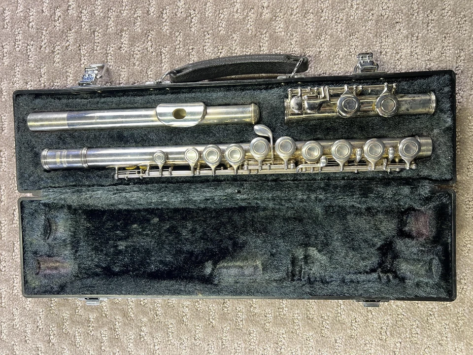 Yamaha 225SII Flute Silver Plate Made In Japan Student Band Instrument Case - Image 1 of 4
