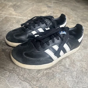Adidas Samba Kids Size 12K Black Running Soccer Shoes Sneakers Black White - Picture 1 of 6