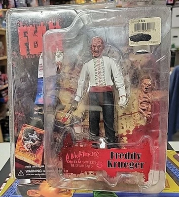 Mezco Toys Cinema of Fear Serie 3:: Pesadilla en Elm Street 5 Freddy Krueger Foto 1 de 2