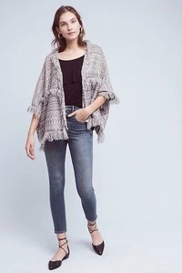 Suéter Anthropologie Shimmer Kimono Talla Única Gris Blanco Flecos Nueva Etiqueta $128 - Imagen 1 de 6