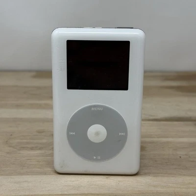 Apple iPod Classic 4th Generation A1099 20GB White - For Parts Or Repair - Image 1 of 4