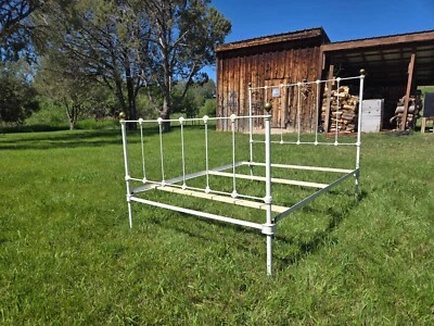 ANTIQUE IRON AND BRASS BED FULL - Image 1 of 2