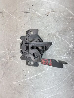 2002 2003 2004 2005 2006 FORD EXPEDITION TRAVA DE BLOQUEIO DO CAPÔ 4L1Z-16700-AA - Imagem 1 de 4