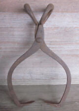 ICE PICK VINTAGE Antique Tool Tong Cast Iron Rustic Ice Hay Pick Up Garden Decor