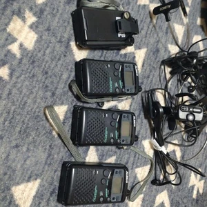 Dj-P20 Walkie Talkie (4-pak) z zestawami słuchawkowymi Eme-13 Dwukierunkowe radia dla biznesu - Zdjęcie 1 z 5