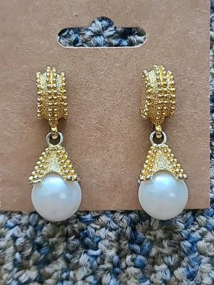 Pendientes colgantes de perlas chapadas en oro bisutería Foto 1 de 4