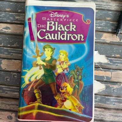Walt Disney Masterpiece The Black Cauldron (VHS, 1998) Clamshell - Image 1 of 4