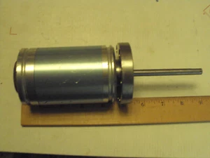 Varian rotary feed thru; 2-3/4; 2.75 conflat; p/n 954-5026-780; magnet coupled?? - Picture 1 of 1