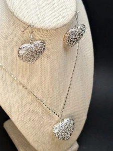 Vintage Heart Necklace and Earrings Bubble 15" Hanging Chain Mother's Daughters - Picture 1 of 9