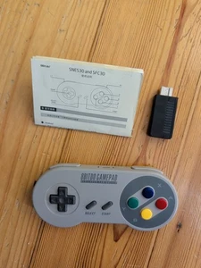 8Bitdo SFC30 Bluetooth Gamepad mit Adapter, quasi unbenutzt ohne Umverpackung - Bild 1 von 4