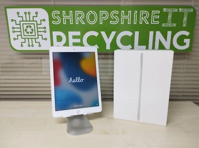 Apple iPad Air 2 A1566 SILVER WiFi 64GB 9.7" *USED-RESET/WORKING-CRACKED SCREEN* - Image 1 of 4