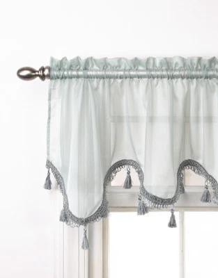 Stylemaster Lucky 条纹瀑布扇贝帷幔带流苏半透明 — 第 1/2 张图片