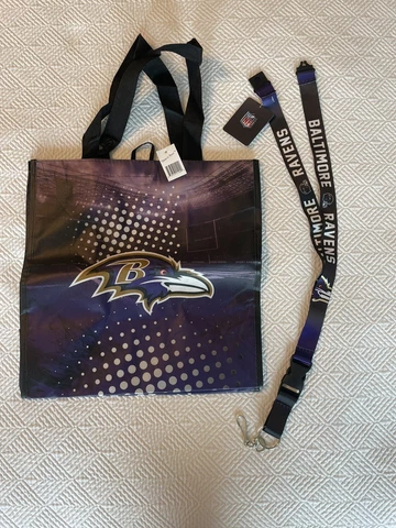 NFL Baltimore Ravens Reusable Shopping Bag 13.75”x 13.5”x 8.25” Plus Lanyard NWT Cover