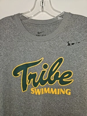 Camiseta Nike William And Mary University Dri-Fit Pequeña Para Hombre Gris Gráfico Logo NCAA Foto 1 de 4