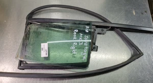 KIA SPORTAGE PUERTA CUARTO LATERAL CRISTAL VENTANA TRASERA OFFSIDE (2014-2016) 43R-00351 - Imagen 1 de 9