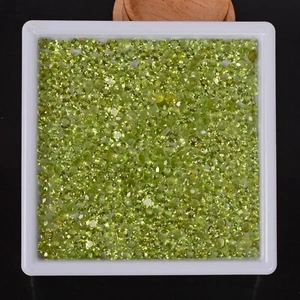 Natürlicher Peridot Rundschliff 4 mm Kalibriert Grün Edelsteine Großhandel 400 Stck. - Bild 1 von 5
