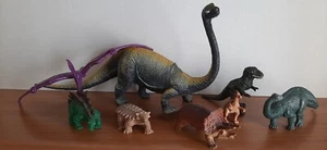 Dinosauri 8 figures diversi plastica T-Rex Pterodactyl Triceratopo vintage - Foto 1 di 7