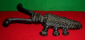 Escarabajo escarabajo, removedor de zapatos Art Deco hierro fundido. - Imagen 1 de 5