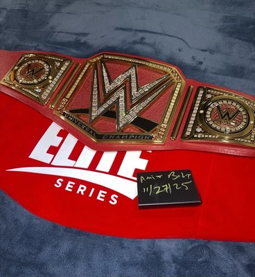 WWE Elite Series Universal Championship Replica Title Red - Image 1 of 4