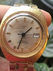 Vintage 1971 Men Timex 21 J Date Wrist Watch 665607571 Runs 33.2x37.3mm - Picture 1 of 11