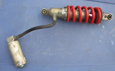 1996 1997 Honda CBR 900 RR CBR900RR Rear Shock absorber Mount spring - Imagem 1 de 4