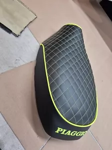 Piaggio Typhoon Seat neo yellow with logo 50/125 - Picture 1 of 1