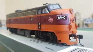 Proto 2000 HO Gauge EMD F7A diesel loco, 69-C, Milwaukee Road, DCC Sound, lights - Bild 1 von 14