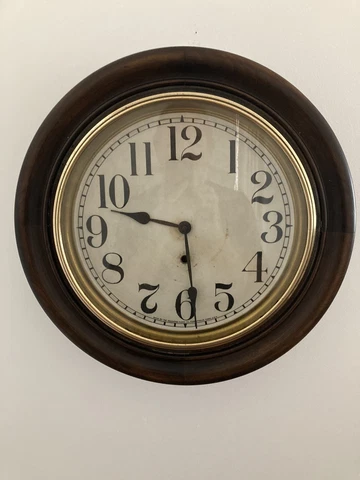 ANTIQUE SESSIONS " FOYER" EIGHT DAY WIND UP CLOCK WITH PENDULUM & KEY. EXC COND Cover