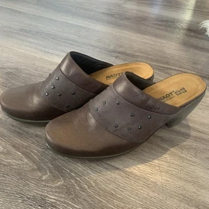 Naot Appeal Metallic Brown Leather Studded Clog Mules Women Size EU 40 US 9 - Picture 1 of 6