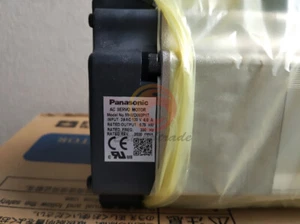 UN Servomotor Panasonic MHMD082P1T NUEVO - Imagen 1 de 4