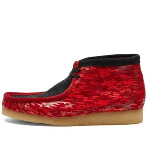 CLARKS Original Popcaan Collab Red Black Camouflage Wallabee Shoes size 8.5 - Picture 1 of 8