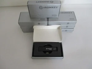-NEW- Kingston 8GB D300S AES 256 XTS Encrypte [IKD300S/8GB] NEW Sealed - Picture 1 of 4