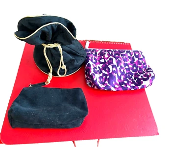 3 Bags ESTEE LAUDER Black , Floral ,Black trim gold Designed Cosmetic Makeup Bag - Image 1 of 4