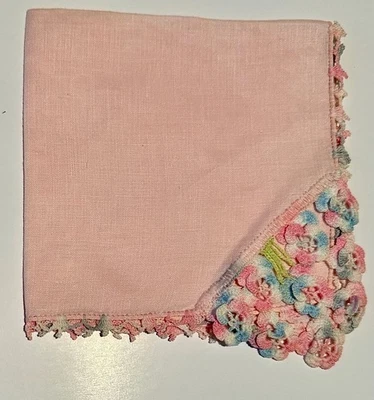 Pañuelo vintage de lino con borde de ganchillo y pensamientos Foto 1 de 2