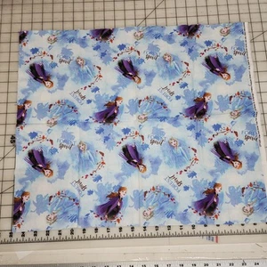 Disney Elsa And Anna FQ FABRIC Cotton Quilt A2 - Picture 1 of 2