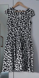 TIMELESS BY VANESSA TONG Womens Fit & Flare Dress Size 8 Black & White Spots EUC - Picture 1 of 14