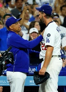 8x10 Photo CLAYTON KERSHAW & DAVE CLARK Los Angeles Dodgers 3000 K’s - Picture 1 of 1