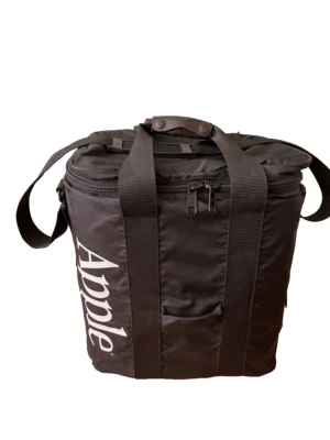 VINTAGE GENUINE APPLE MACINTOSH SOFT SIDED PADDED CARRY BAG CASE EARLY 1990s - Image 1 of 3