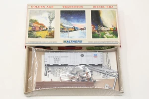 HO Walthers 932-2512 40' Steel Reefer Pacific Fruit Express PFE 45689 Gray Kit - Picture 1 of 7